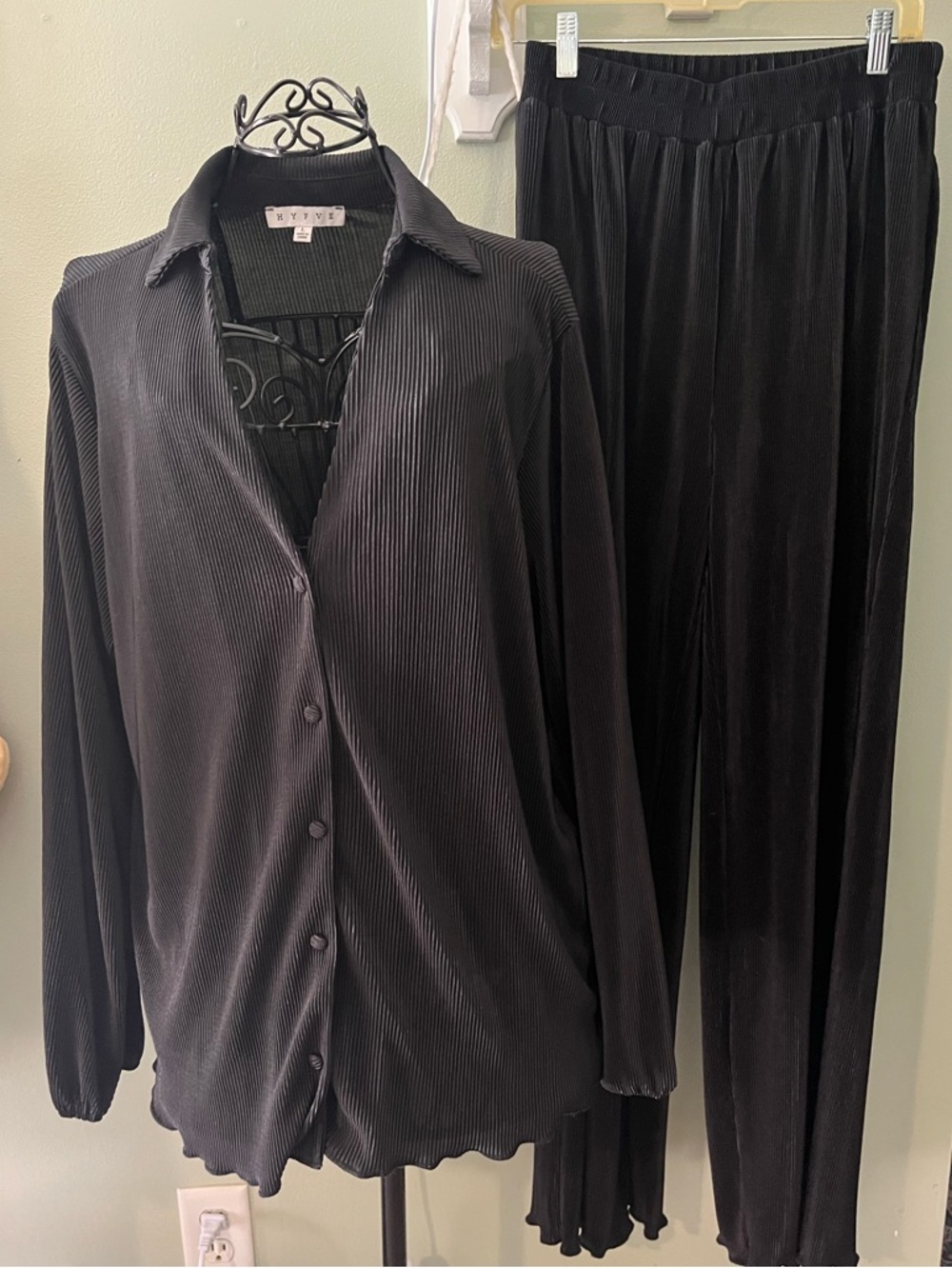 Pleated Button-Front Top and Matching Pants - Black